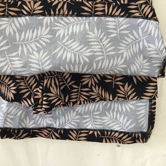 Allyson Whitmore golf tennis shorts skirt beige black size 10p - Picture 6 of 8